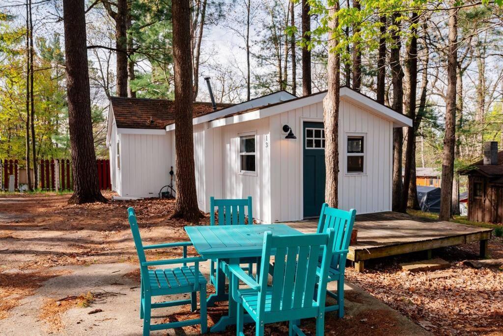 Cozy Cottage On Arbutus Lake Traverse Stadt Exterior foto